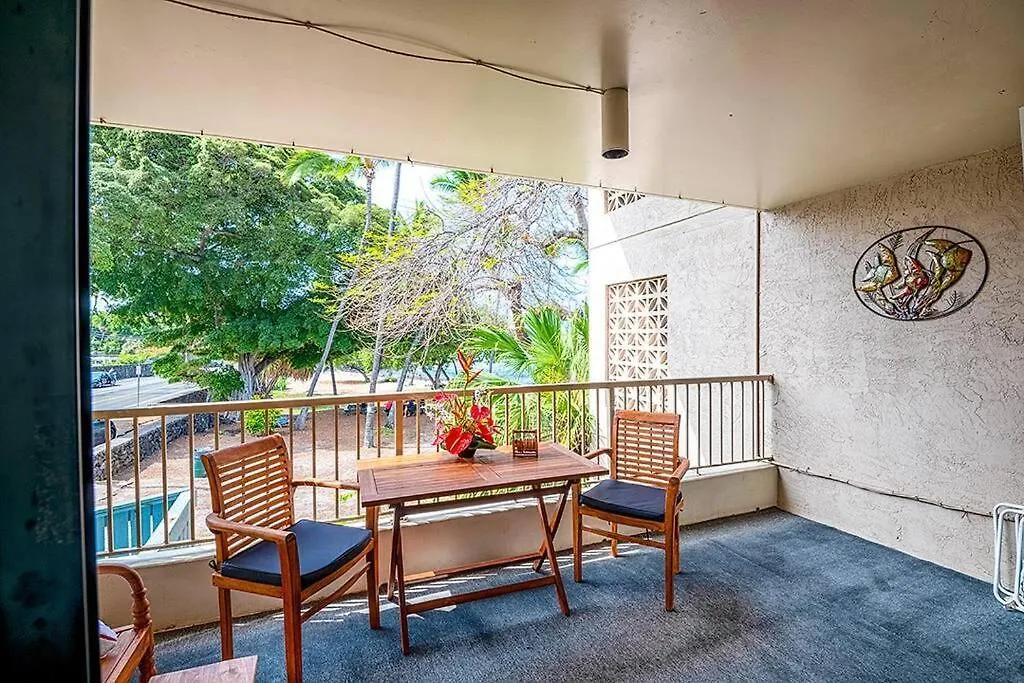Apartment Great Value! Beach & Ocean View Condo! - Kona Reef B-21 At Park & Next To Road Kailua-Kona
