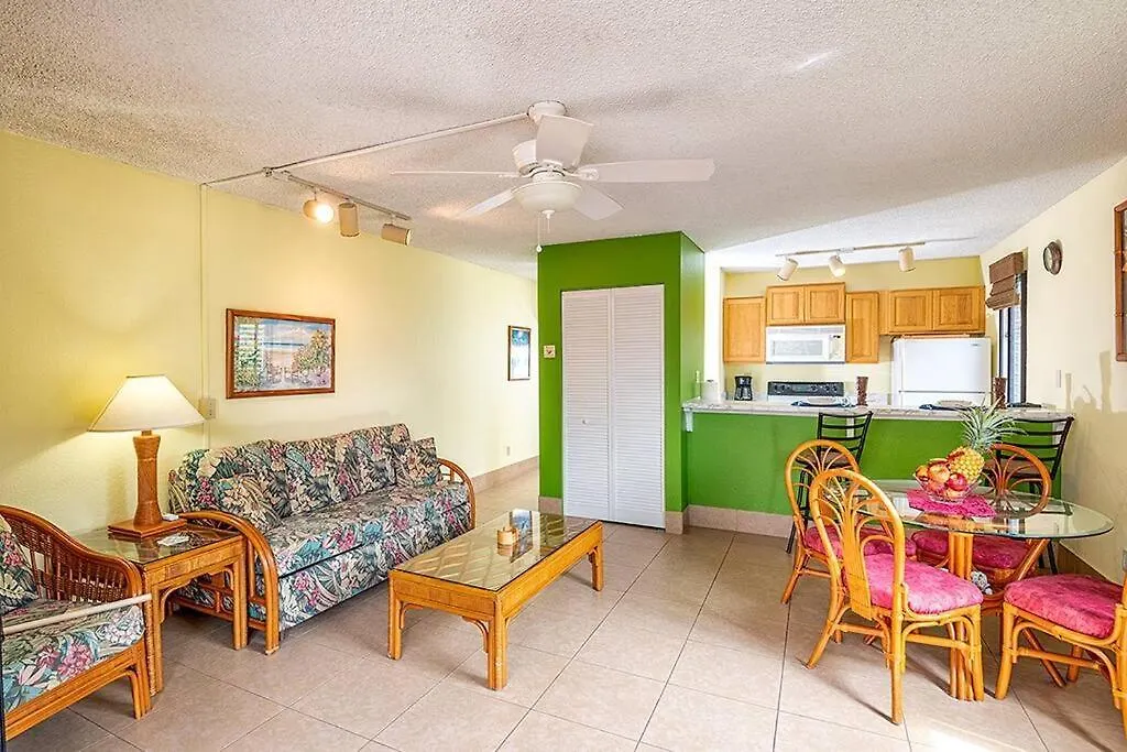 Apartment Great Value! Beach & Ocean View Condo! - Kona Reef B-21 At Park & Next To Road Kailua-Kona